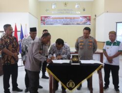 Dawam Hadiri Penandatanganan MOU PGRI Polres Lamtim