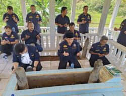 Ketua Karang Taruna Lampura Ziarah Ke Makam Leluhur Suku Lampung Minak Triodeso
