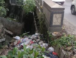 Sampah Berserakan Penyebab Utama Pencemaran Air Sungai Kedamaian, Kota Bandar Lampung