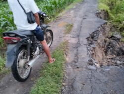 Kakon Sinar Bangun Keluhkan Akses Jalan Nyaris Putus, Tak Ada Perhatian dari Pemkab Tanggamus