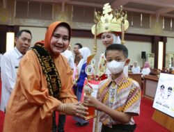 Bunda Literasi Riana Sari Arinal Peringati Hari Kunjung Perpustakaan Bulan Gemar Membaca ke-28