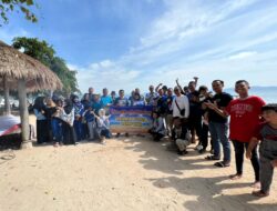 Kali Pertama, Yanma Polda Lampung Gelar Family Gathering di Pantai Mutun