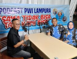 Tampil Beda, Pj Bupati Aswarodi Apresiasi PWI Lampura