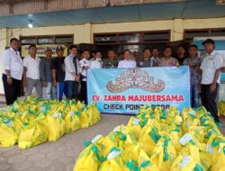 Jelang Idul Adha 1445 Hijriah Laskar Lampung Bersama CV. Maju Bersama Bagikan Ratusan Sembako