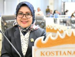 Warga Keluhkan Jalan Rusak
