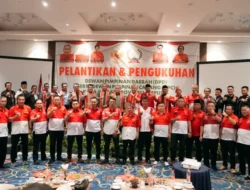 Kadis Kominfo Hadiri Pelantikan PWRI