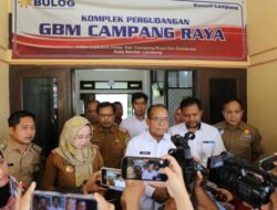 Pj. Gubernur Samsudin Tinjau Ketersediaan Beras
