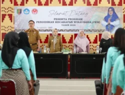Pj. Ketua Dekranasda Buka Kegiatan Program Pendidikan Kecakapan Wira Usaha