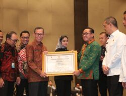 Sekdaprov Hadiri Penyerahan Penghargaan Paritrana Awards Tahun 2023