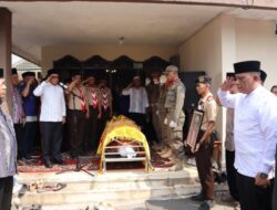 Pj. Gubernur Samsudin Lepas Jenazah Mursyid Arsyad