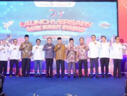 Pj Gubernur Sumut Agus Fatoni Terima Anugerah Sahabat Pers Award dari SPS Sumut