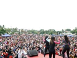 Menjelang Masa Tenang, kampanye Terakhir Antara Paslon NoNa dan KoKo Dihadiri Ribuan Massa 