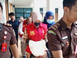 Mantan Direktur RSUD-BM dan Dua Tersangka Ditangkap Kajari Tanggamus Dugaan Korupsi Rp.2.1 Miliar.