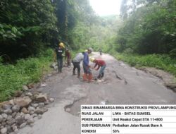 Mirza-Jihan Tunaikan Janji, Jalan Rusak Mulai Diperbaiki
