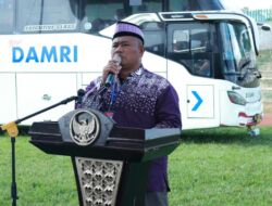 PEMERINTAH KABUPATEN LAMPUNG UTARA LEPAS KEBERANGKATAN JEMAAH HAJI SEBANYAK 47 ORANG, KLOTER 2 TAHUN 2025