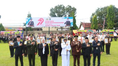 Polres Lampung Timur Gelar Upacara Hari Bhayangkara ke-79, Berikan Penghargaan Kepada Personel dan Gelar Syukuran