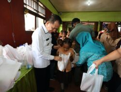 Peringati Hari Anak Nasional Pj Gubernur Papua Kunjungi Sekolah: Dorong Anak-anak Jadi Pemimpin Hebat