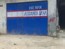 Kios Pupuk Affandi Jaya Kecamatan Kelumbayan Barat Menjaul Pupuk Subsidi Diatas HET 