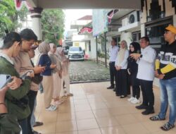 Kadis Parekraf Lepas Fam Trip ke Pulau Sebesi dan Gunung Anak Krakatau