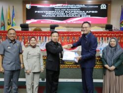 Paripurna : Pemprov Lampung Serahkan Dokumen Raperda APBD Tahun Anggaran 2026 kepada DPRD Lampung
