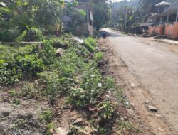 Drainase TPA Bakung Alirkan Bau Busuk