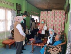 Pelayanan Kesehatan Door to Door bagi Warga Terdampak Banjir di Kelurahan Tanjung Karang