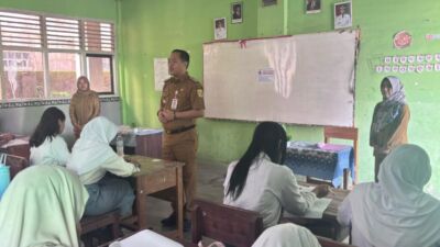 Sempat Terancam Kehilangan Akses Pendidikan, 79 Siswa SMA Siger Kini Kembali Belajar dan Ikuti Ujian