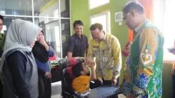 Dinsos Way Kanan Bersama Sentra Wyata Guna Kemensos RI Salurkan ATENSI