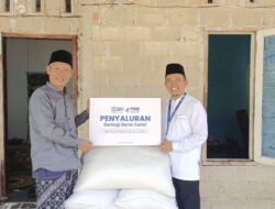 Ringankan Kebutuhan Santri, YBM BRILiaN Region 5 Bandar Lampung Tebar Kebaikan Melalui Program Berbagi Beras